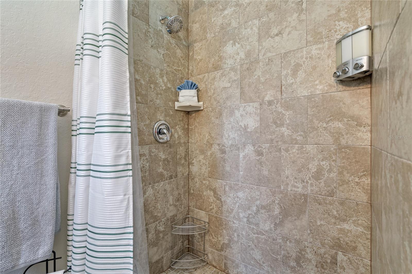 HARBOR CREST - Residential