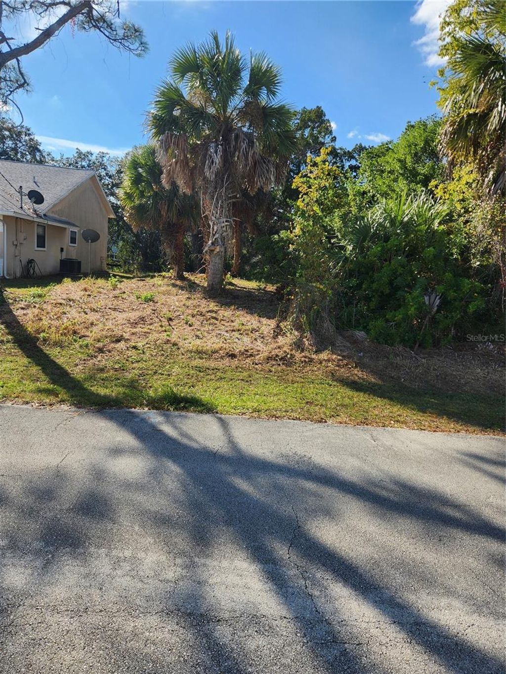 Photo of 19 Corning Court, Palm Coast, FL 32137 (MLS # FC314394)