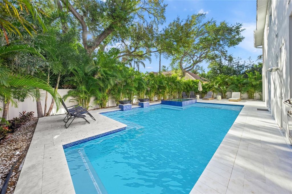 Photo of 3319 S Osprey Avenue, Sarasota, FL 34239 (MLS # A4687005)