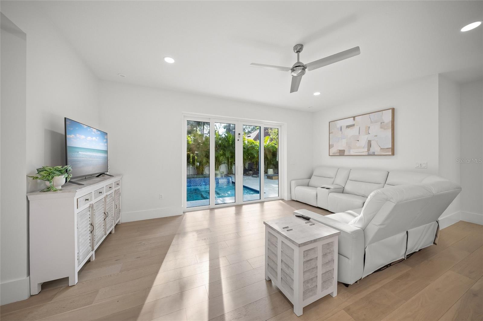 POINSETTIA PARK 2 - Residential