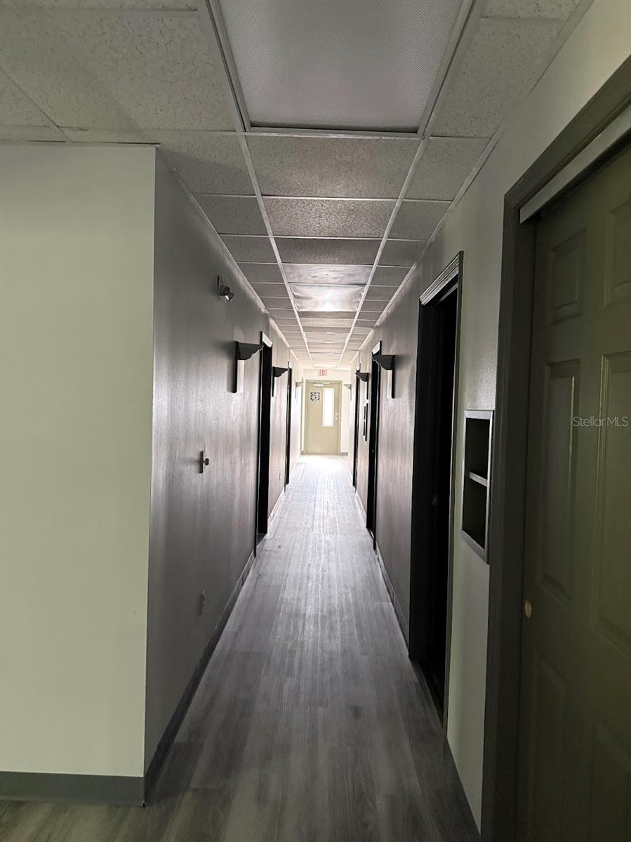 PADDOCK PARK COMM CENTER P - Commercial Lease