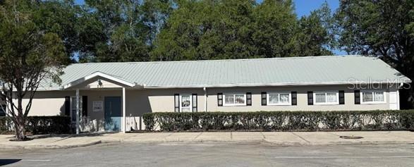Medical office space with 5 exam rooms, 2 consult rooms, 1 waiting room, 1 reception room, and 1 office. Located close to all health-related offices and hospitals.