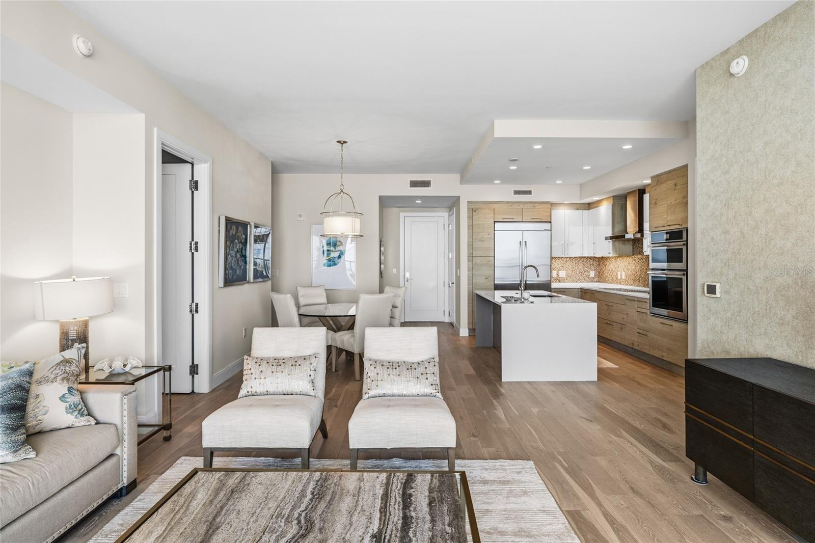 ONE ST. PETERSBURG - Residential