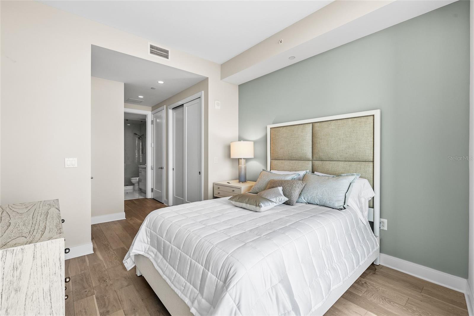 ONE ST. PETERSBURG - Residential