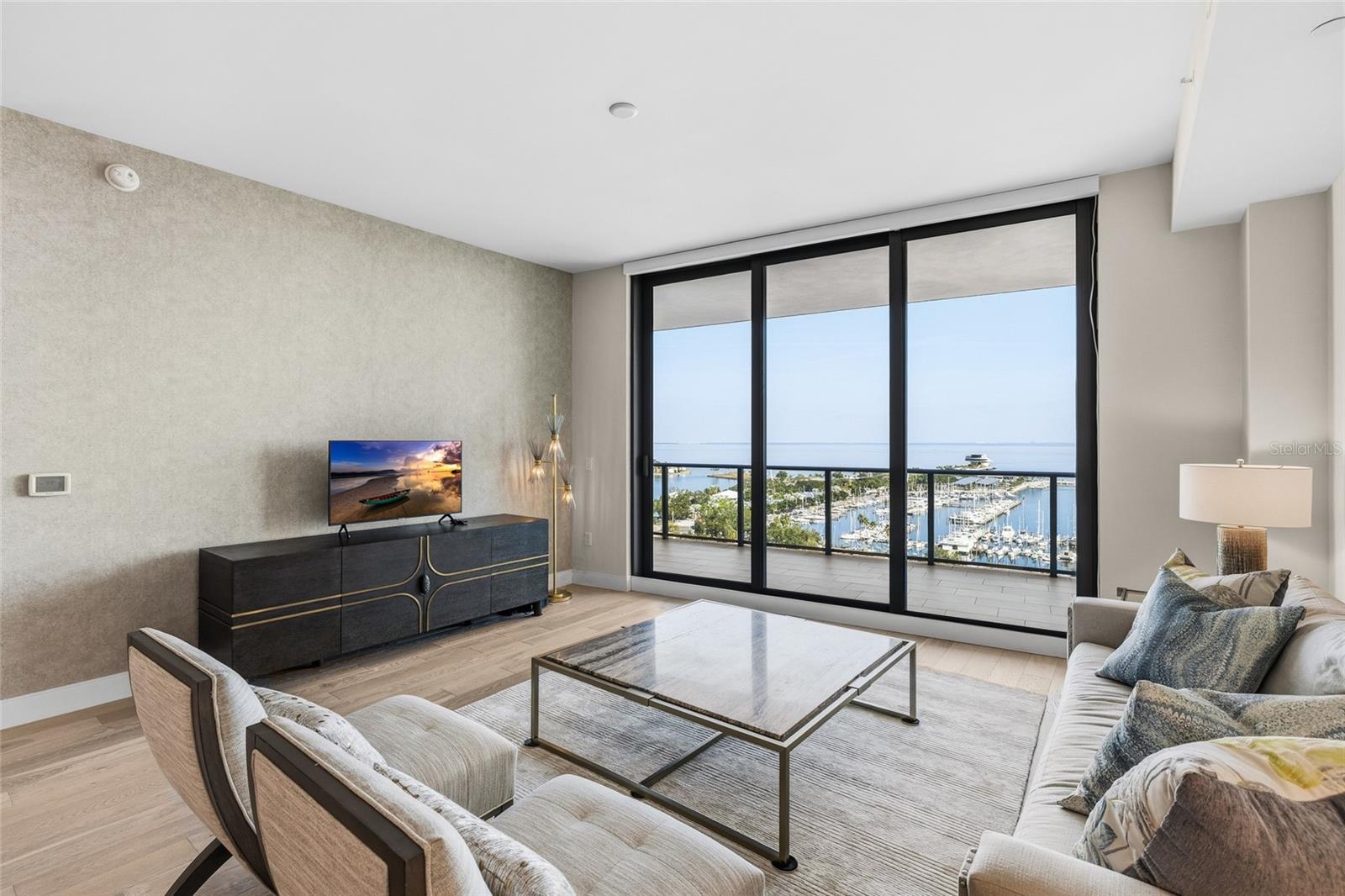 ONE ST. PETERSBURG - Residential