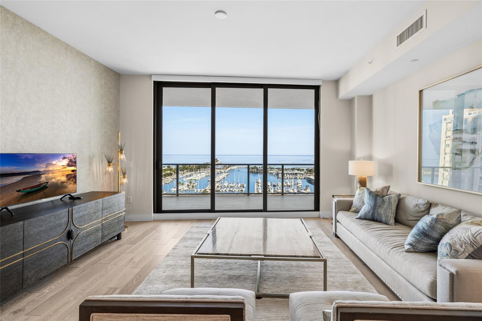 ONE ST. PETERSBURG - Residential