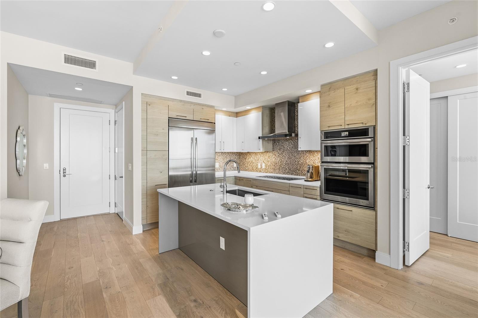 ONE ST. PETERSBURG - Residential