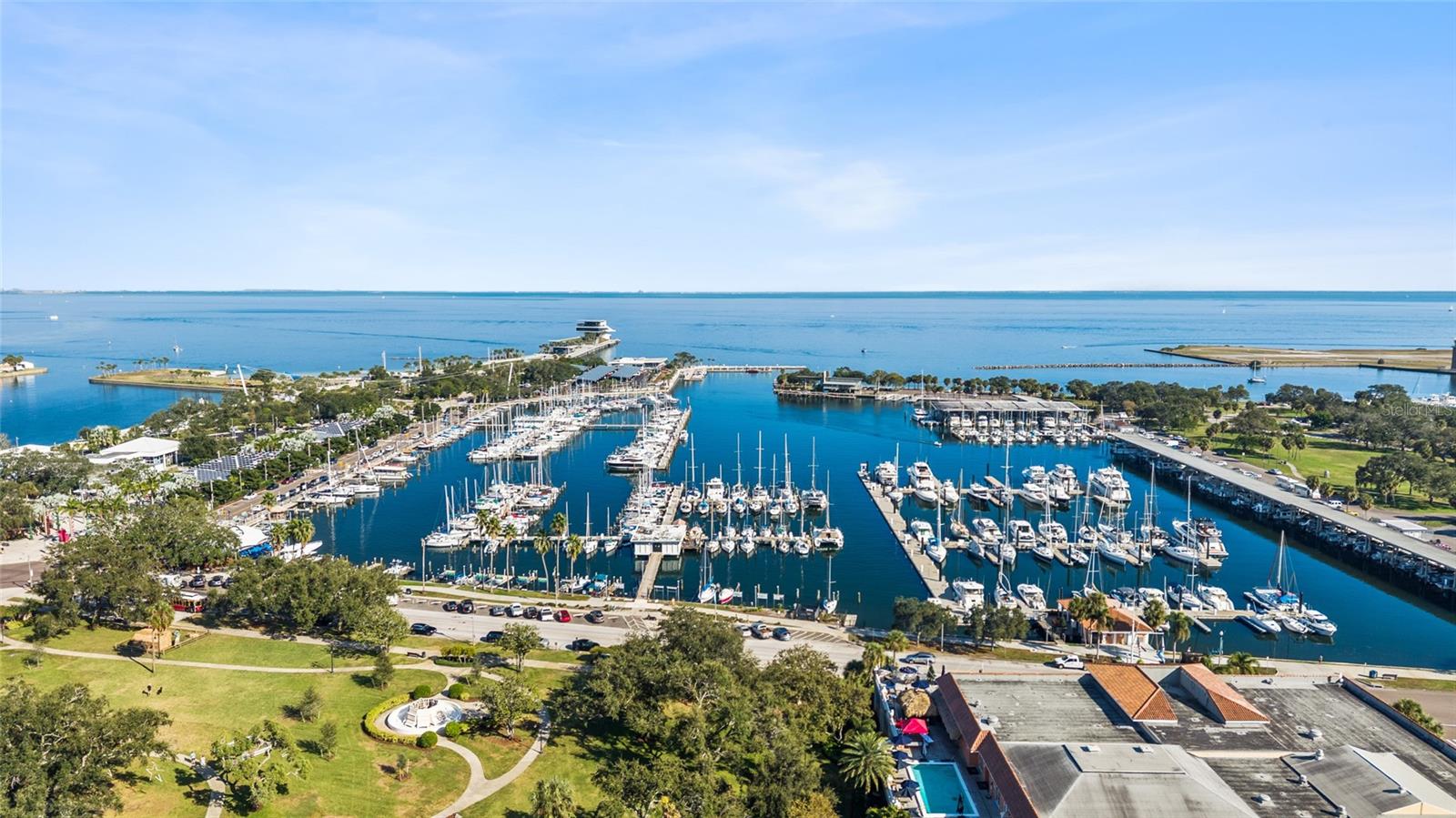 ONE ST. PETERSBURG - Residential