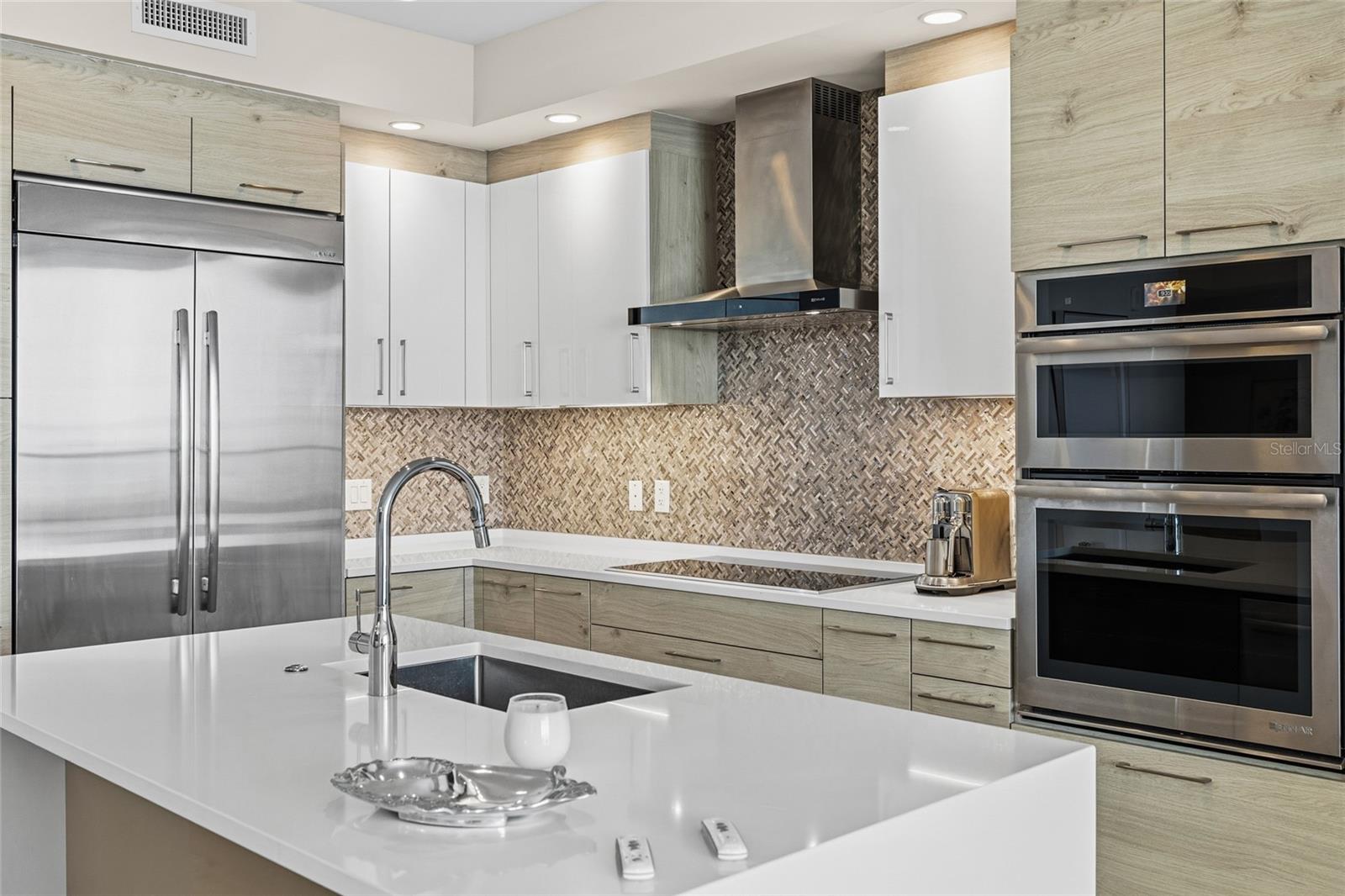 ONE ST. PETERSBURG - Residential