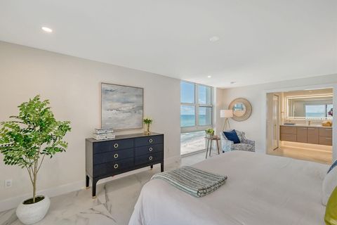 A home in LONGBOAT KEY