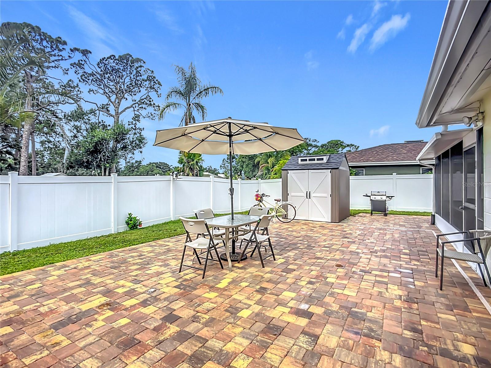 SHADOW LAKES - Residential