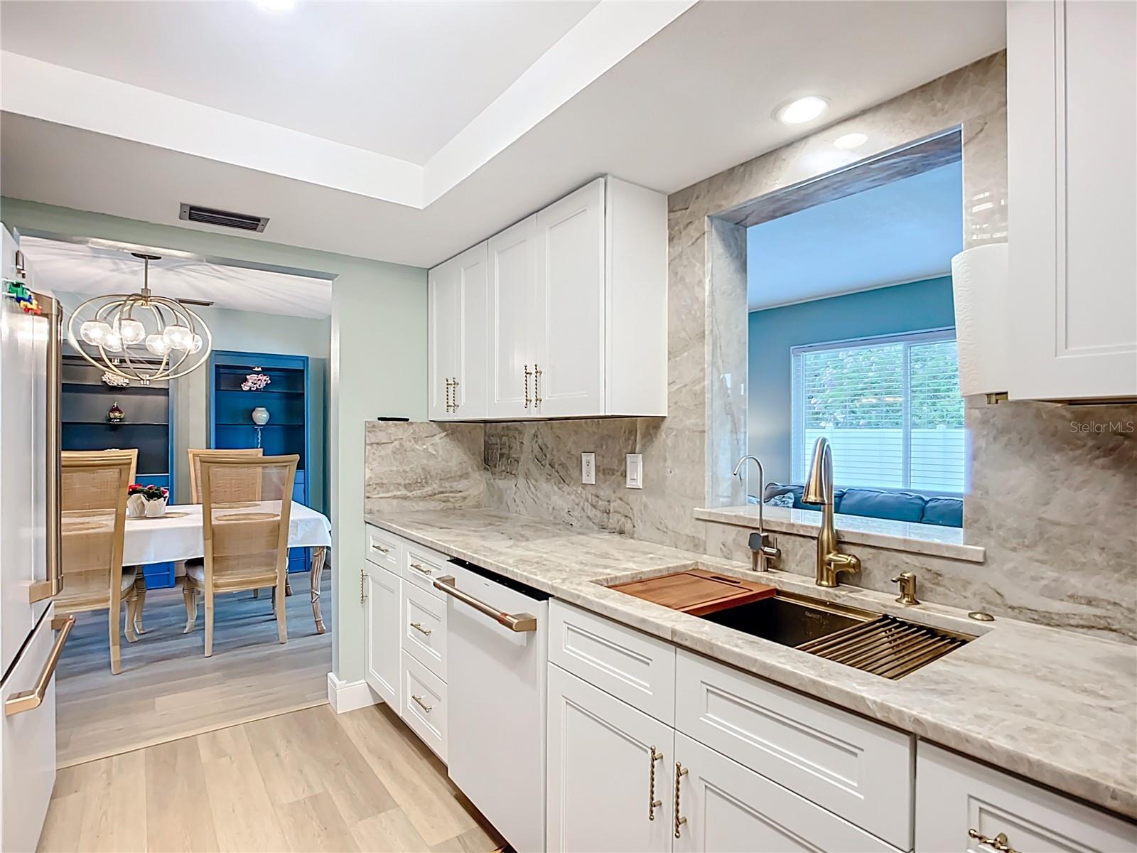 SHADOW LAKES - Residential