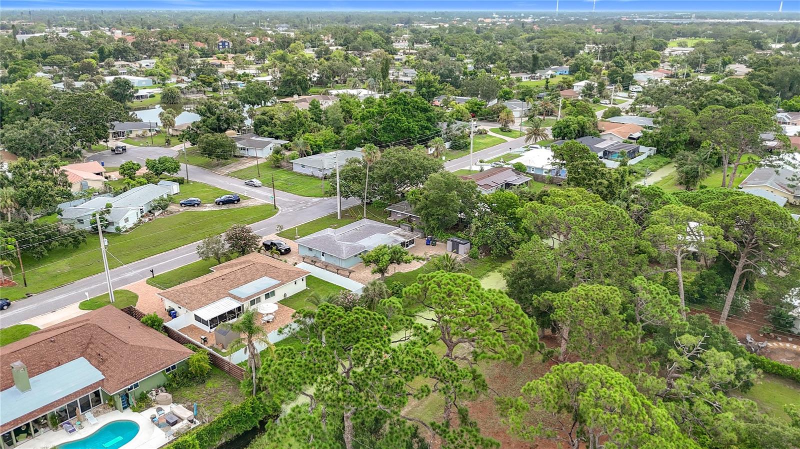 SHADOW LAKES - Residential