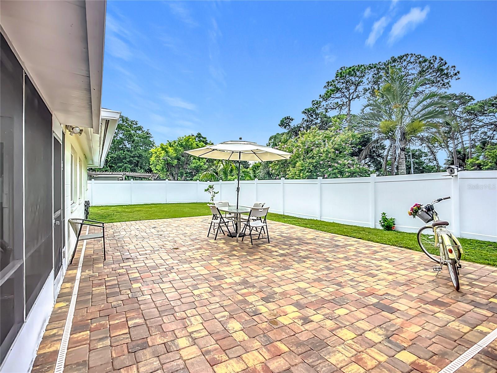 SHADOW LAKES - Residential