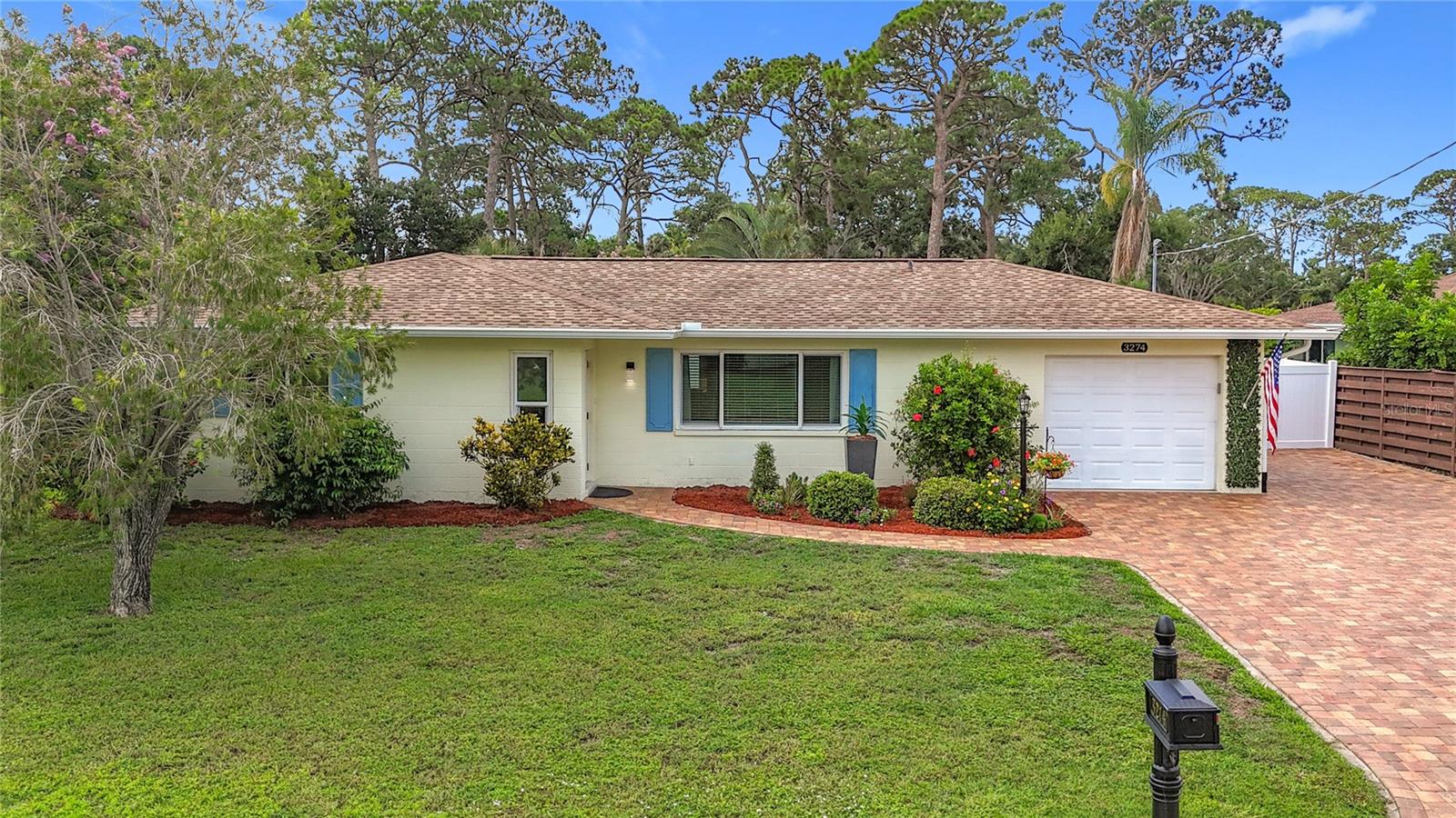 SHADOW LAKES - Residential