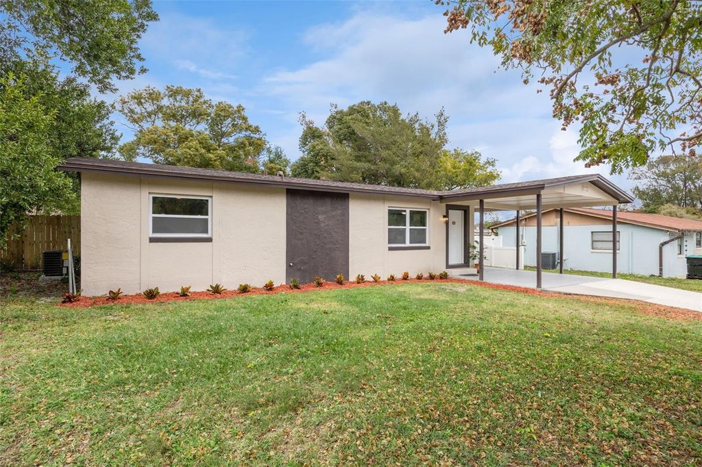 Photo of 3033 Sutton Drive, Orlando, FL 32810 (MLS # O6388250)