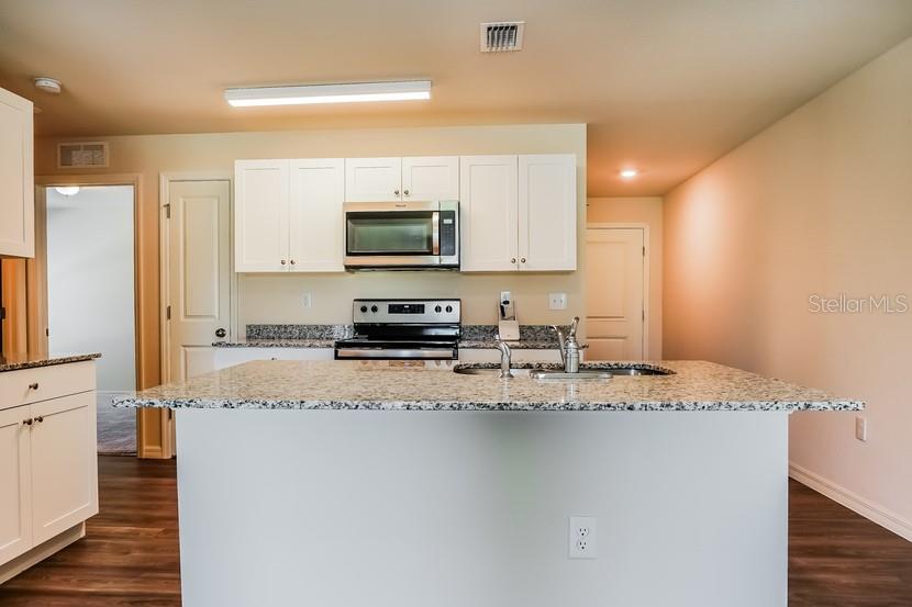 VISTANNA VILLAS - Residential Lease