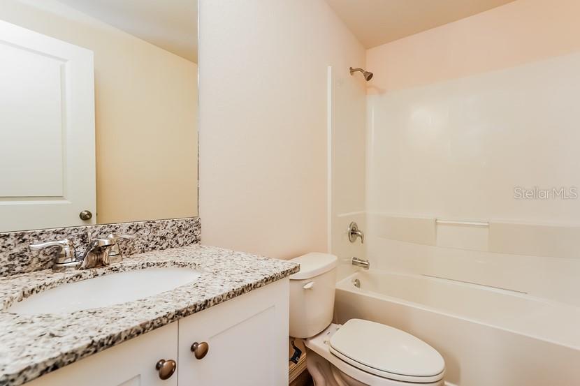 VISTANNA VILLAS - Residential Lease