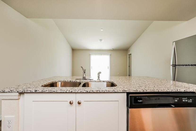 VISTANNA VILLAS - Residential Lease