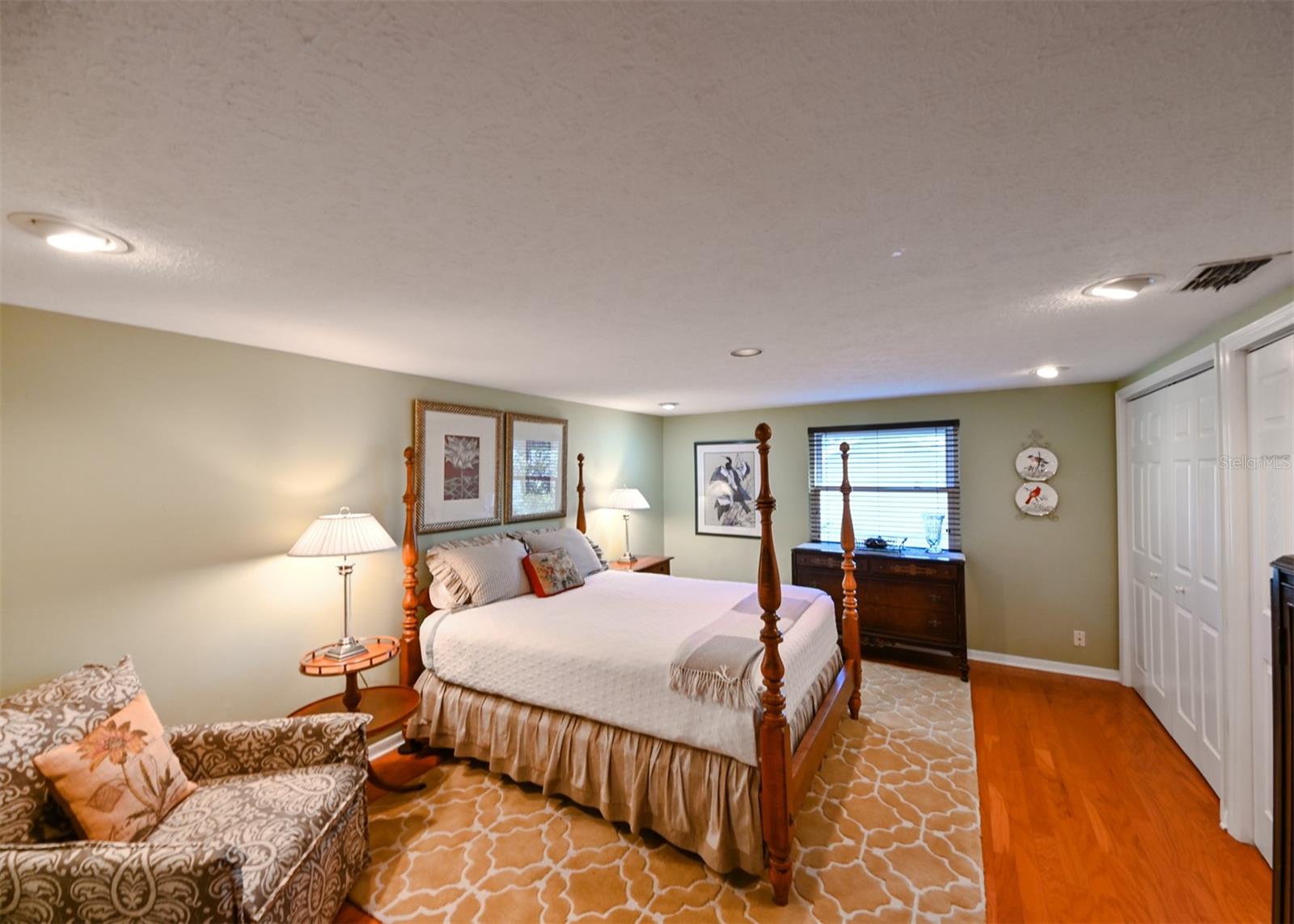 LAKE ELLEN SHORES - Residential