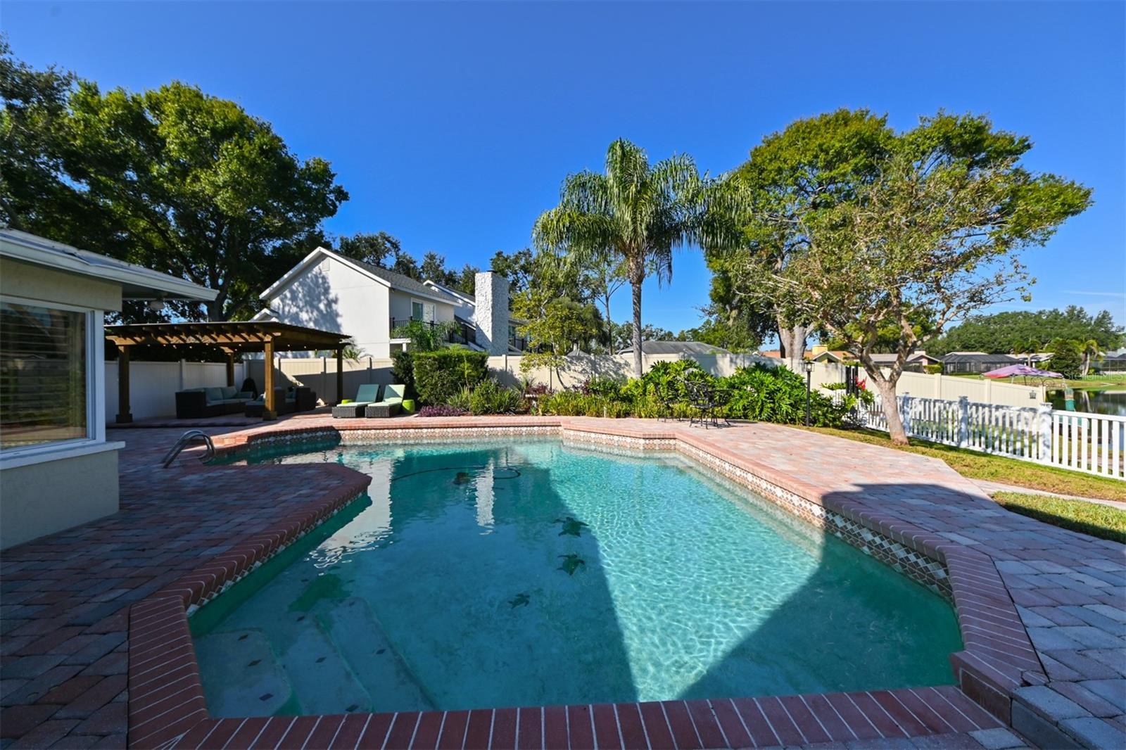 LAKE ELLEN SHORES - Residential