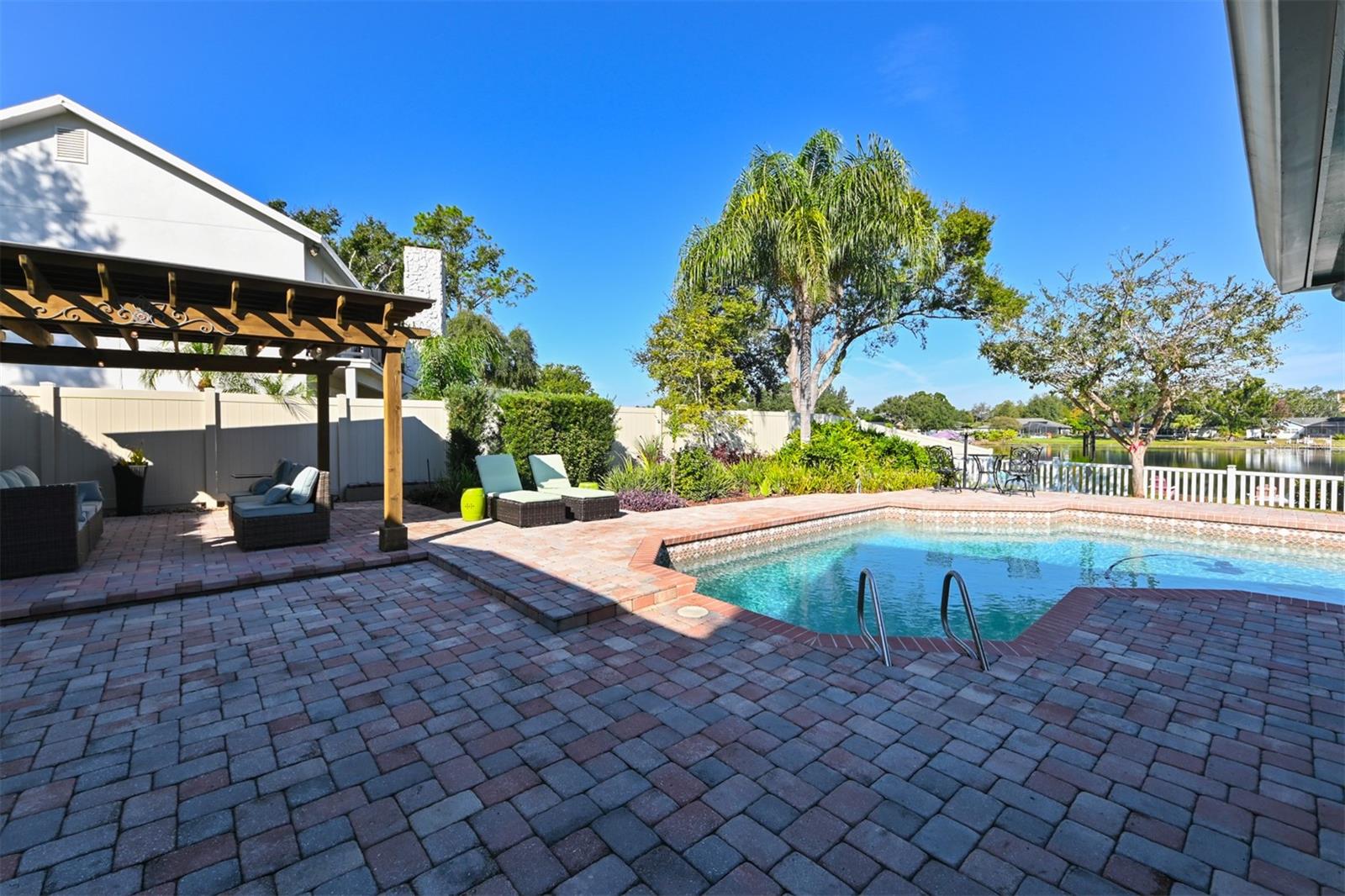 LAKE ELLEN SHORES - Residential