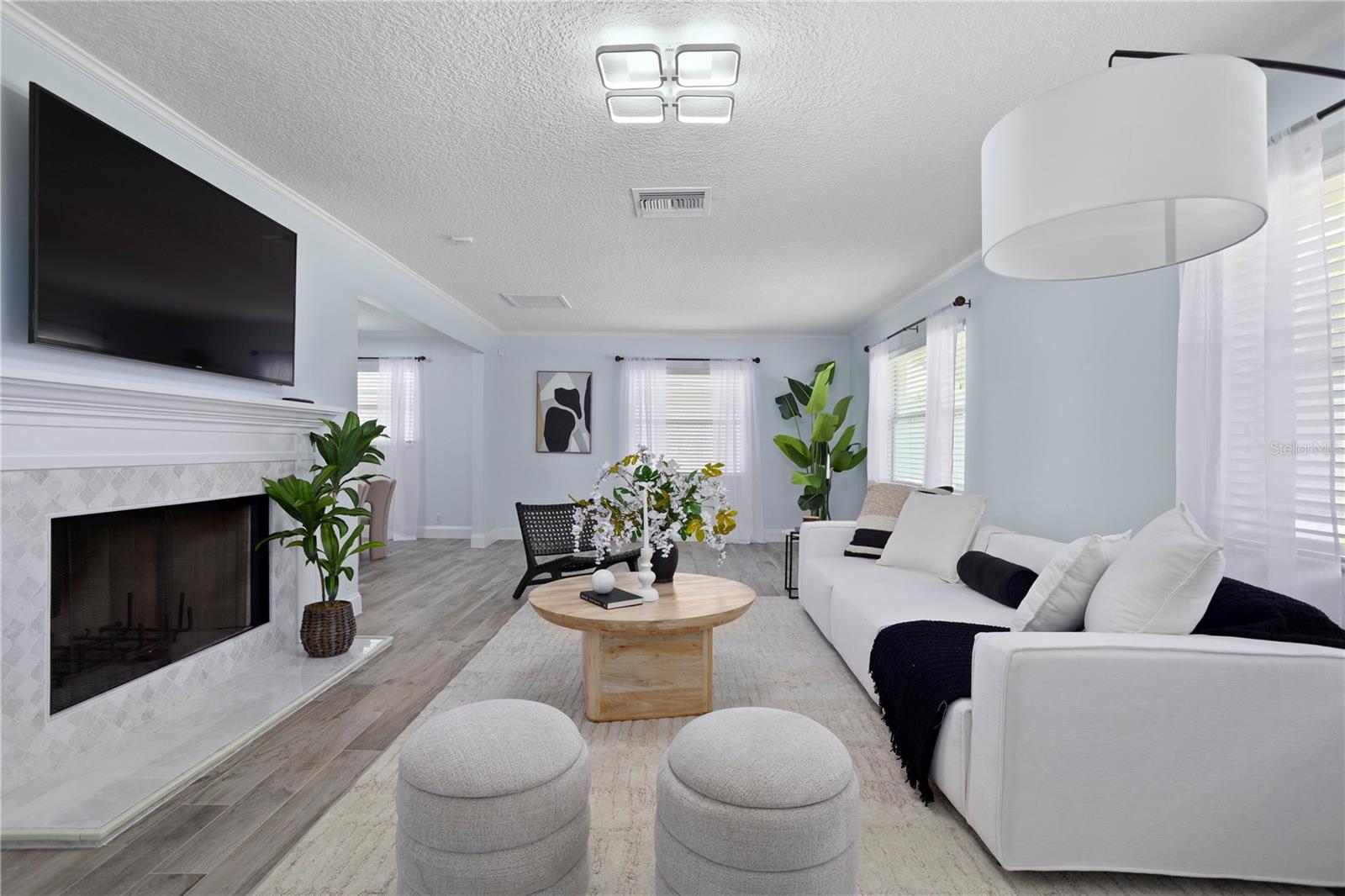2130 DELORAINE TRAIL
