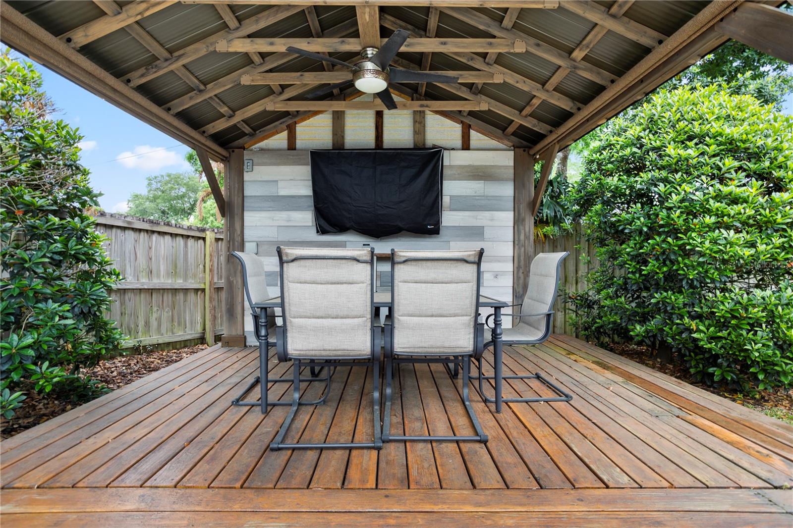 HIGHLAND PARK ESTATES FIRST ADD - Residential