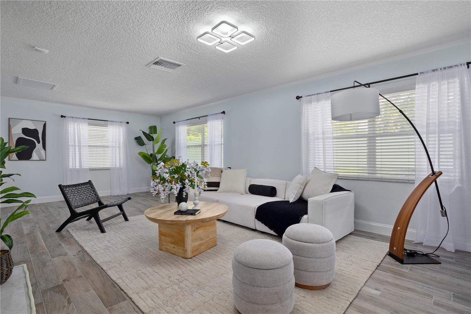 2130 DELORAINE TRAIL