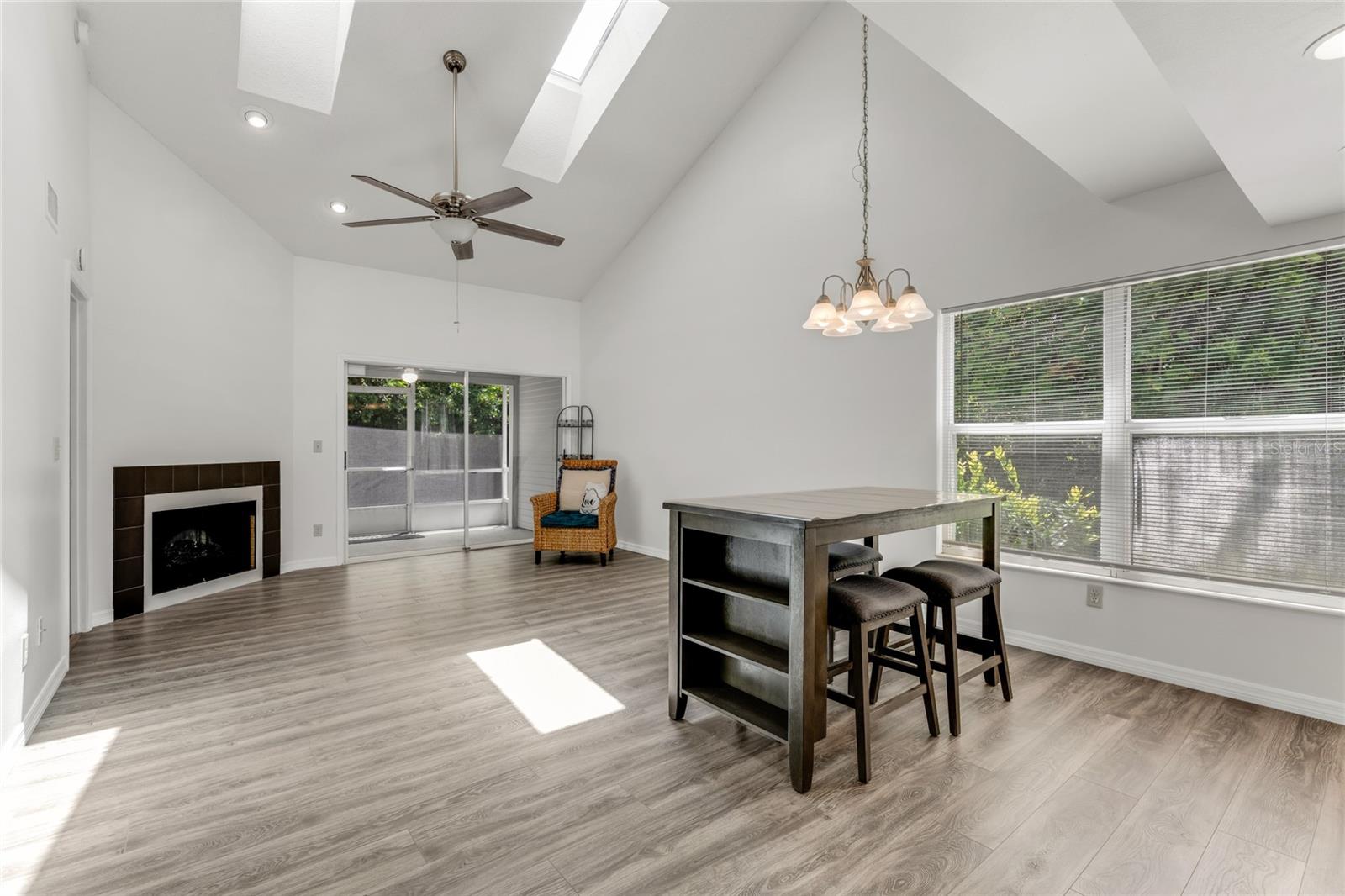 950 VANESSA COURT F