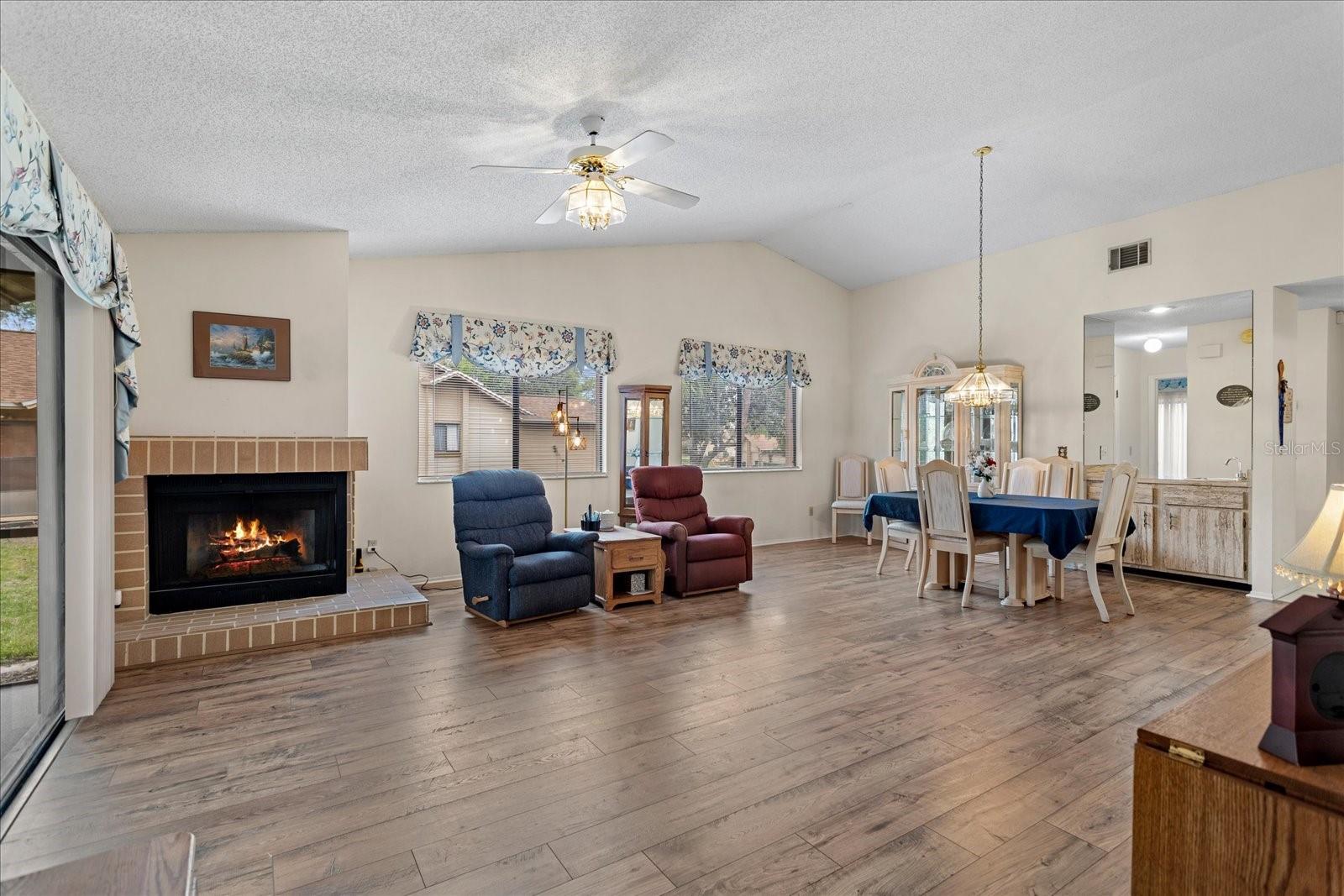 GOVERNORS POINT PH 1 - Residential