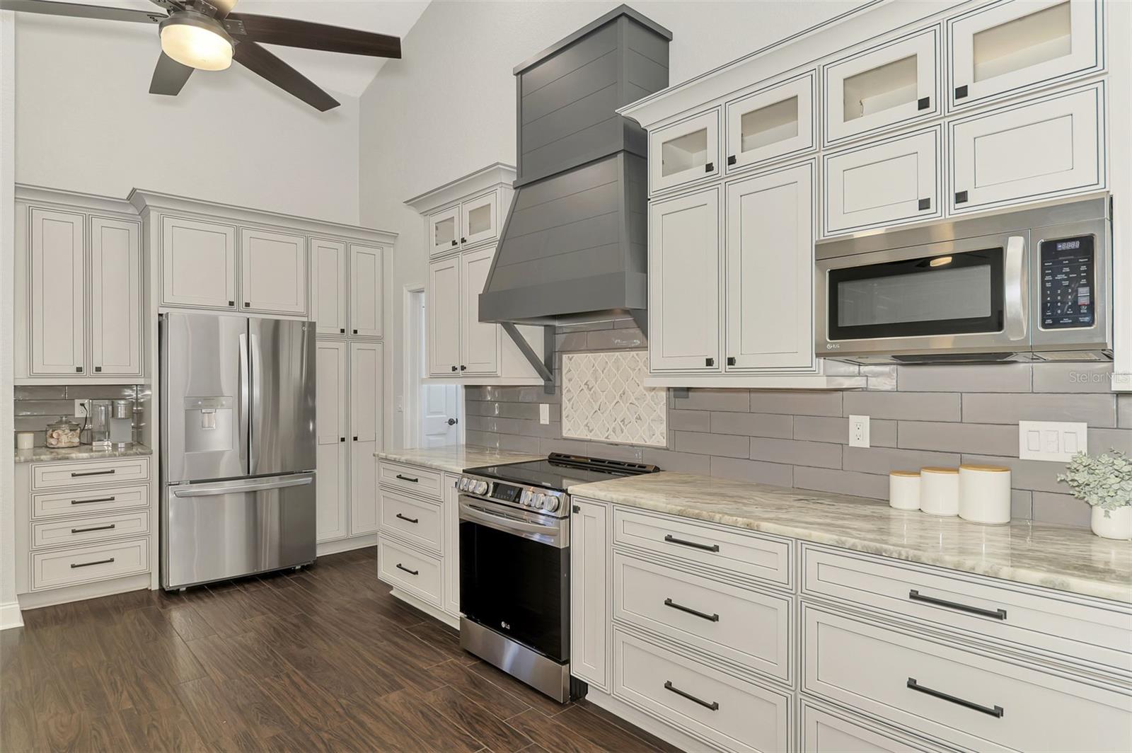 RIVERWOOD - Residential