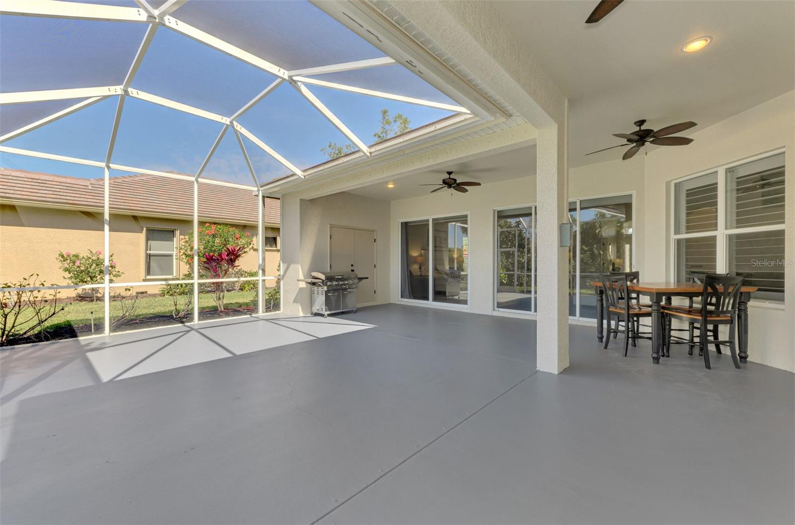 RIVERWOOD - Residential