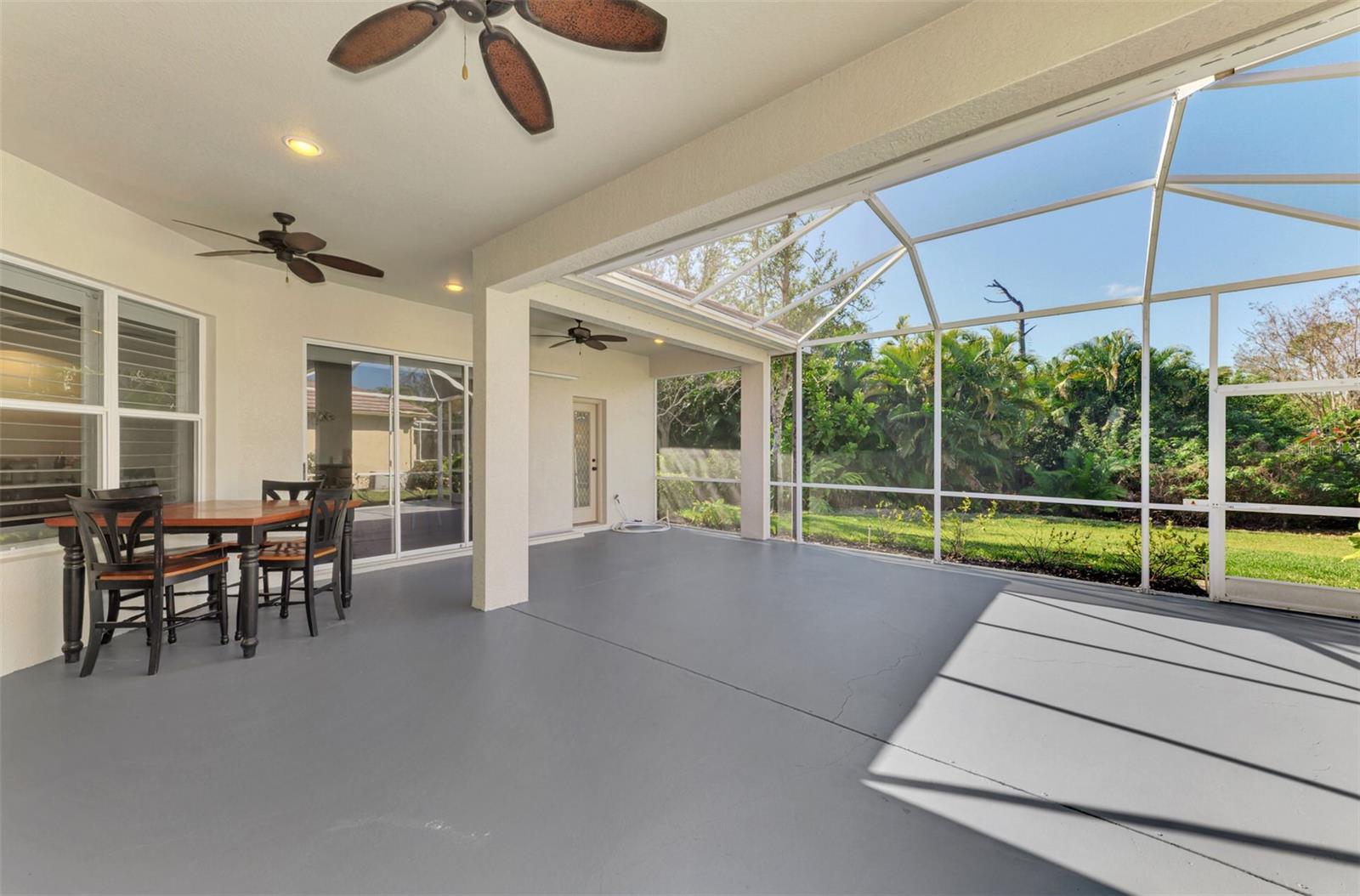 RIVERWOOD - Residential