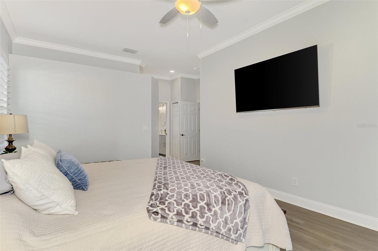 RIVERWOOD - Residential