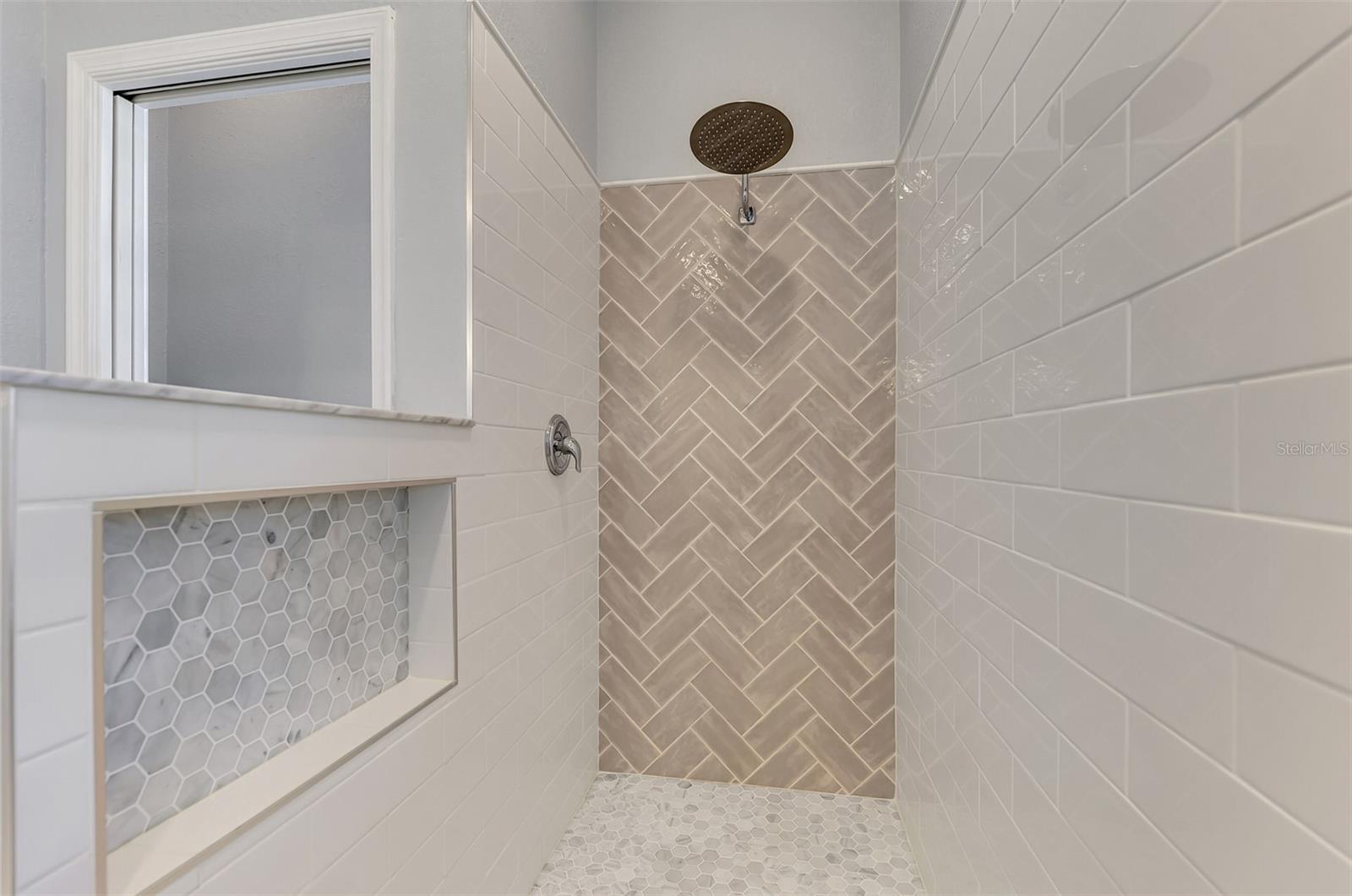 RIVERWOOD - Residential