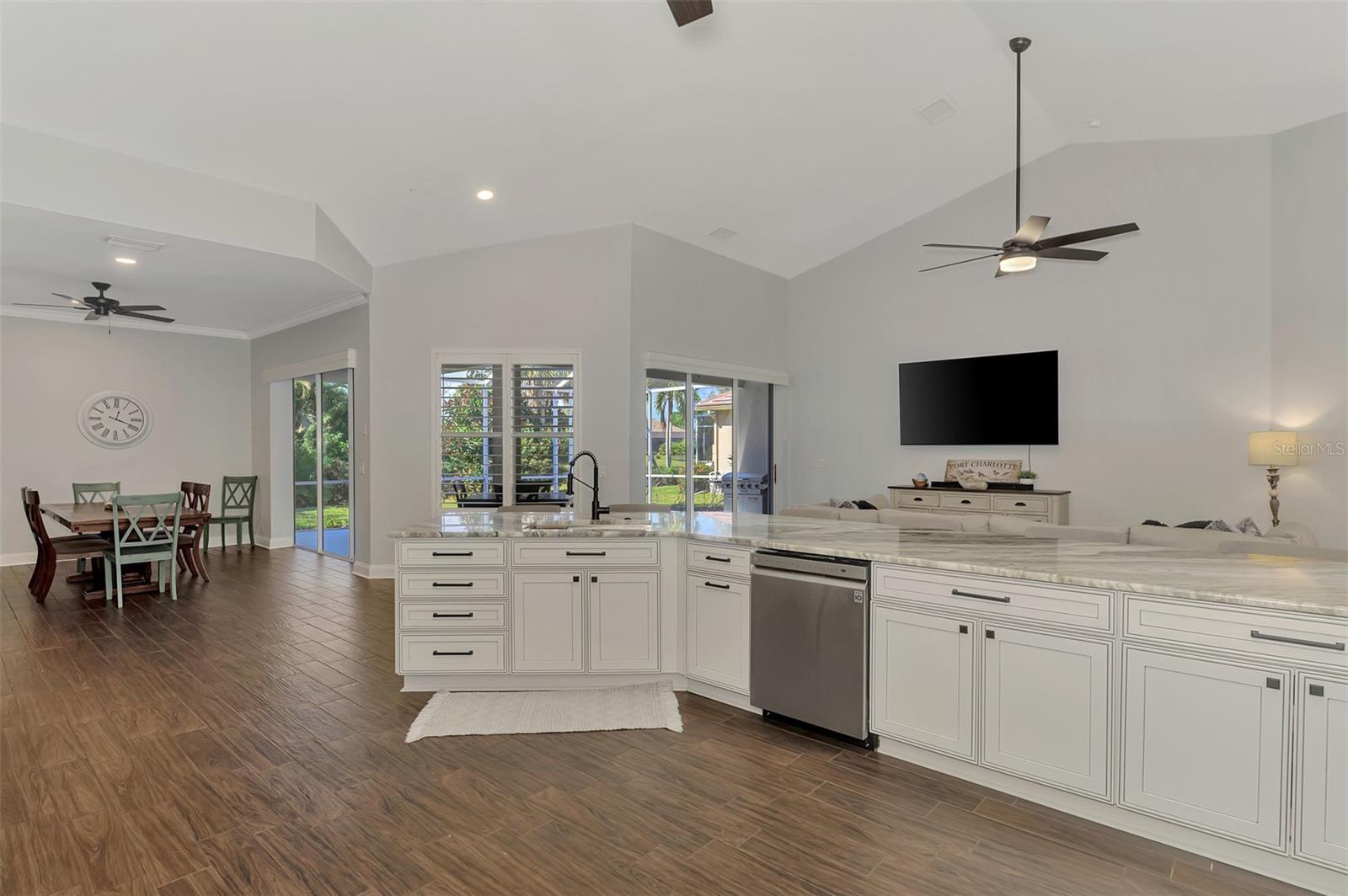 RIVERWOOD - Residential