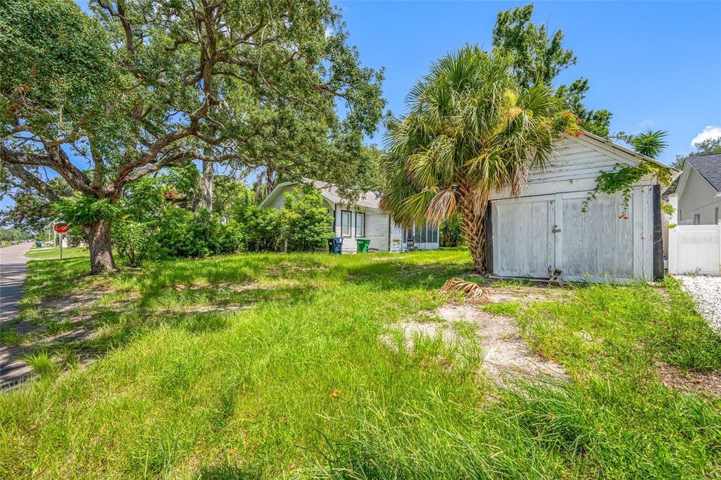 Photo of 2208 N Lincoln Avenue, Tampa, FL 33607 (MLS # TB8531823)