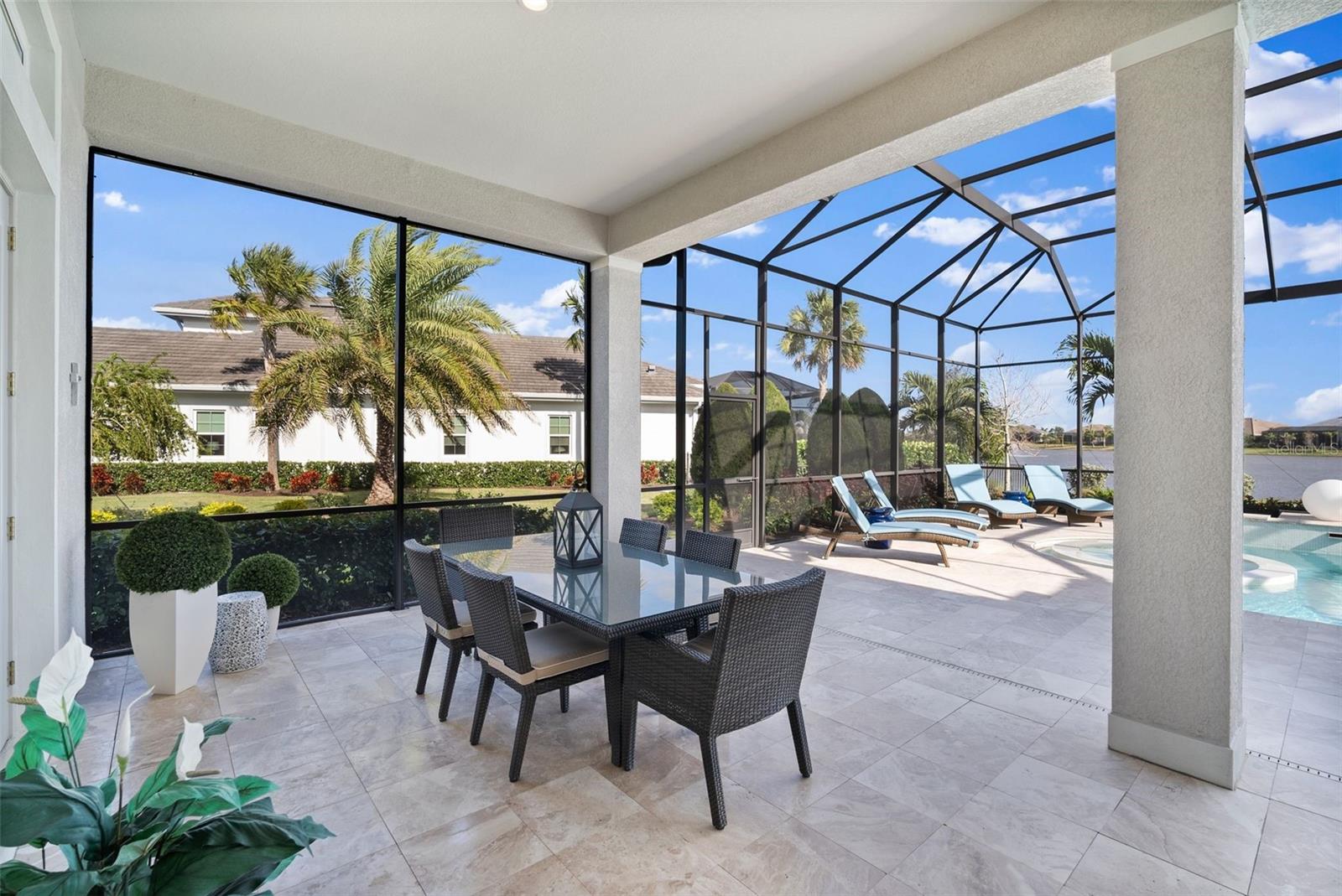 LAKE CLUB - Residential