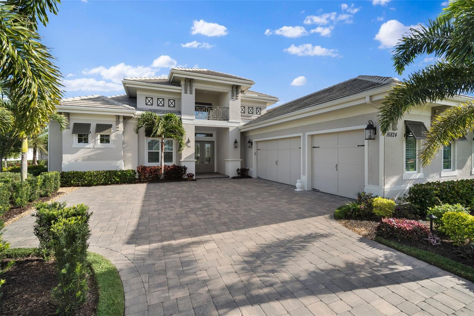 LAKE CLUB - Residential