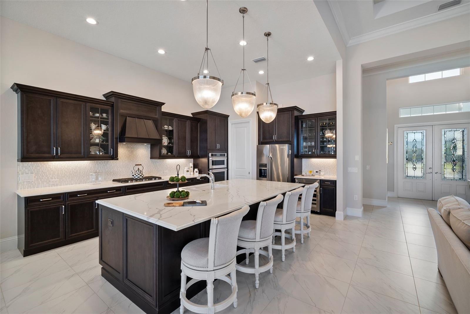 LAKE CLUB - Residential