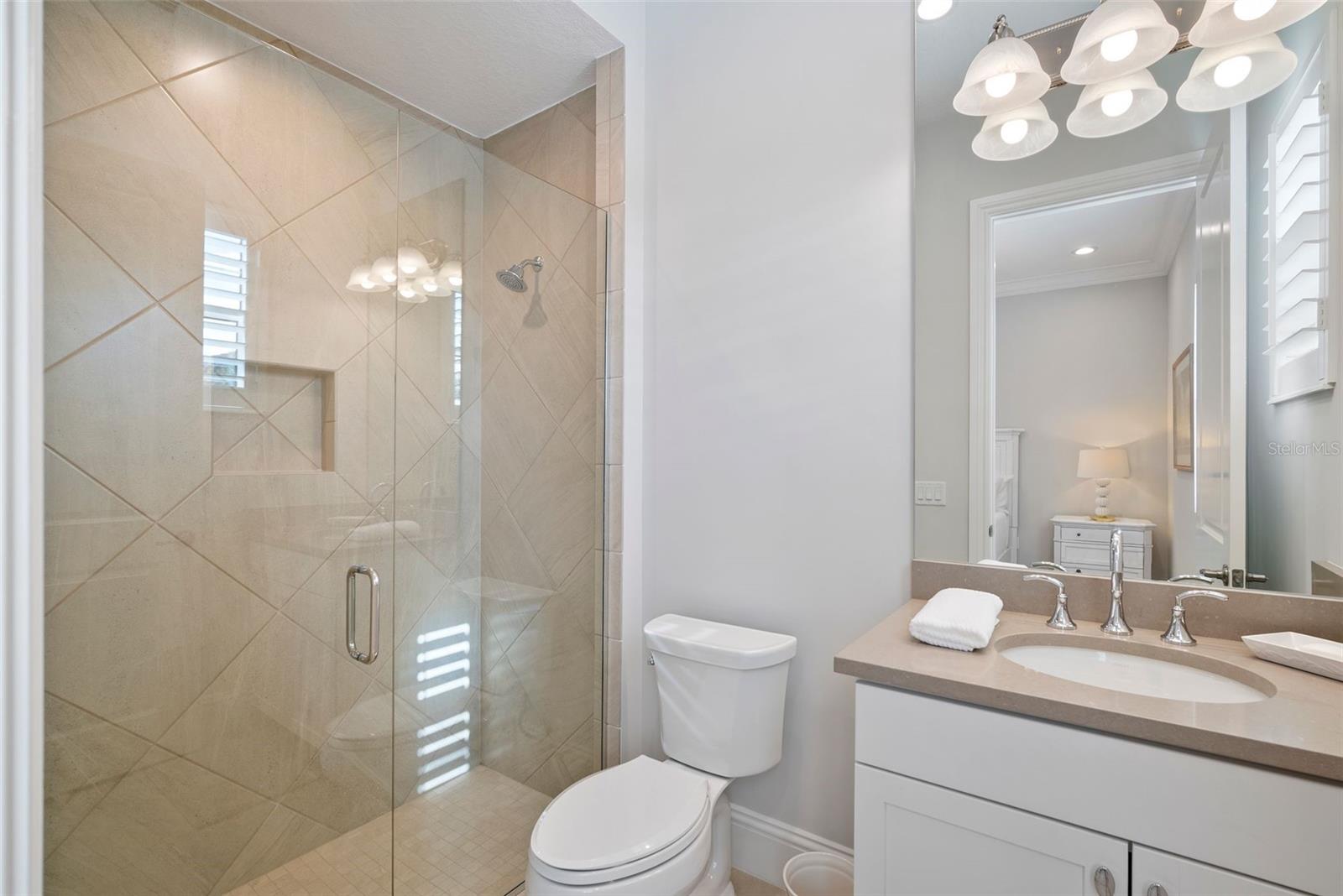 LAKE CLUB - Residential