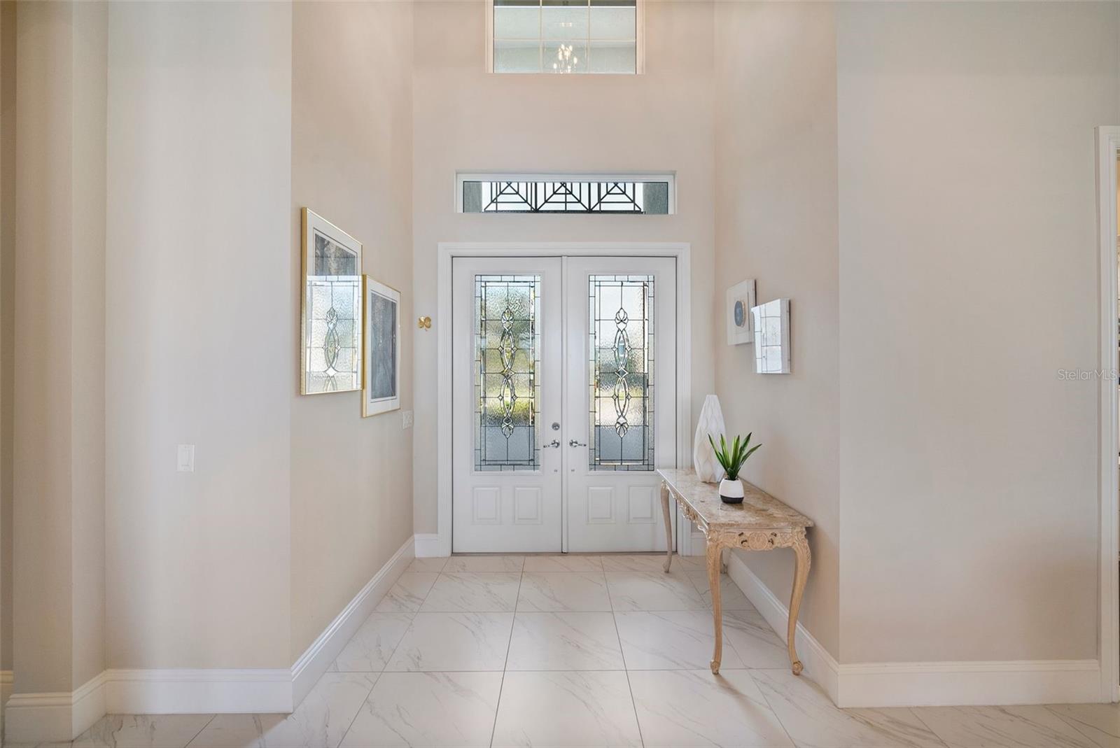 LAKE CLUB - Residential