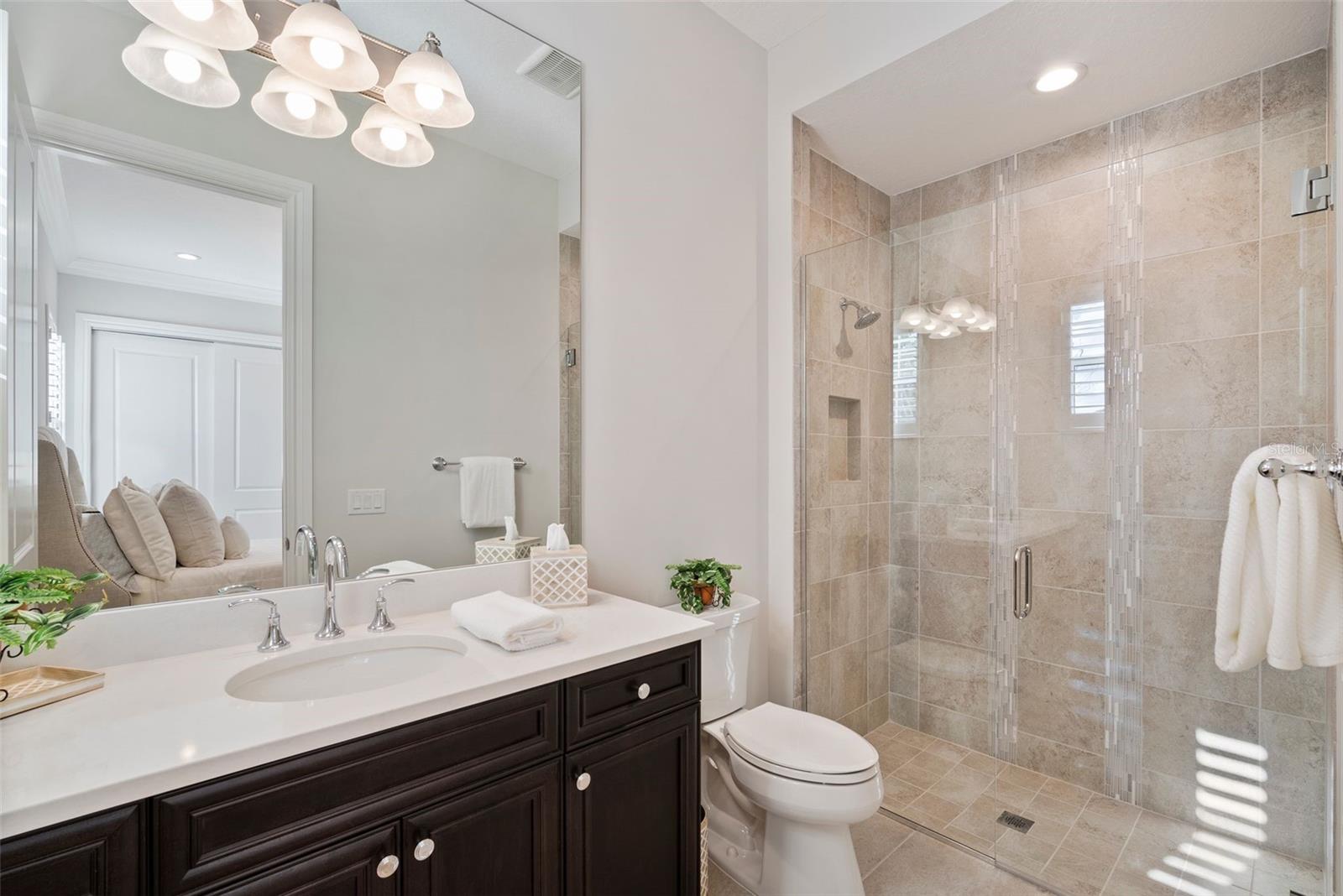 LAKE CLUB - Residential