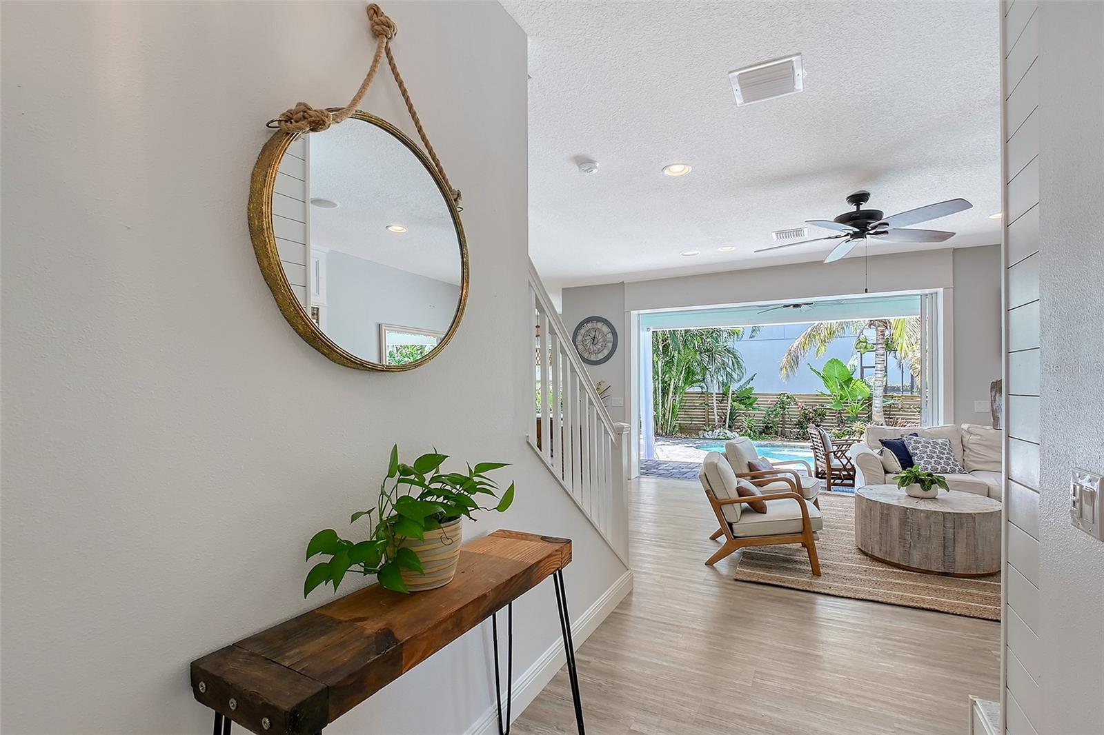 1738 SIESTA DRIVE