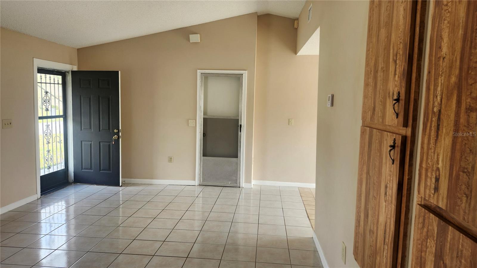DELTONA LAKES UNIT 36 - Residential Lease