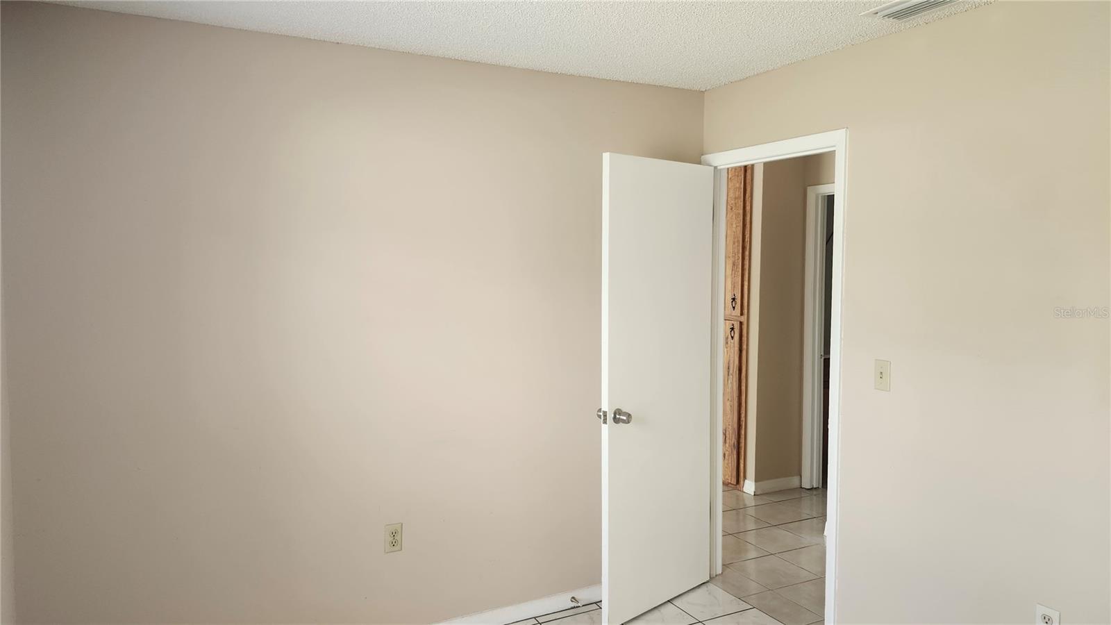 DELTONA LAKES UNIT 36 - Residential Lease