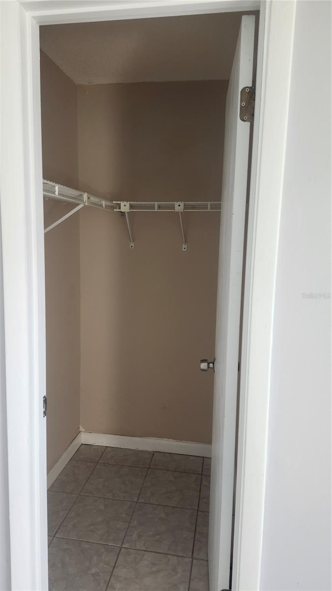 DELTONA LAKES UNIT 36 - Residential Lease