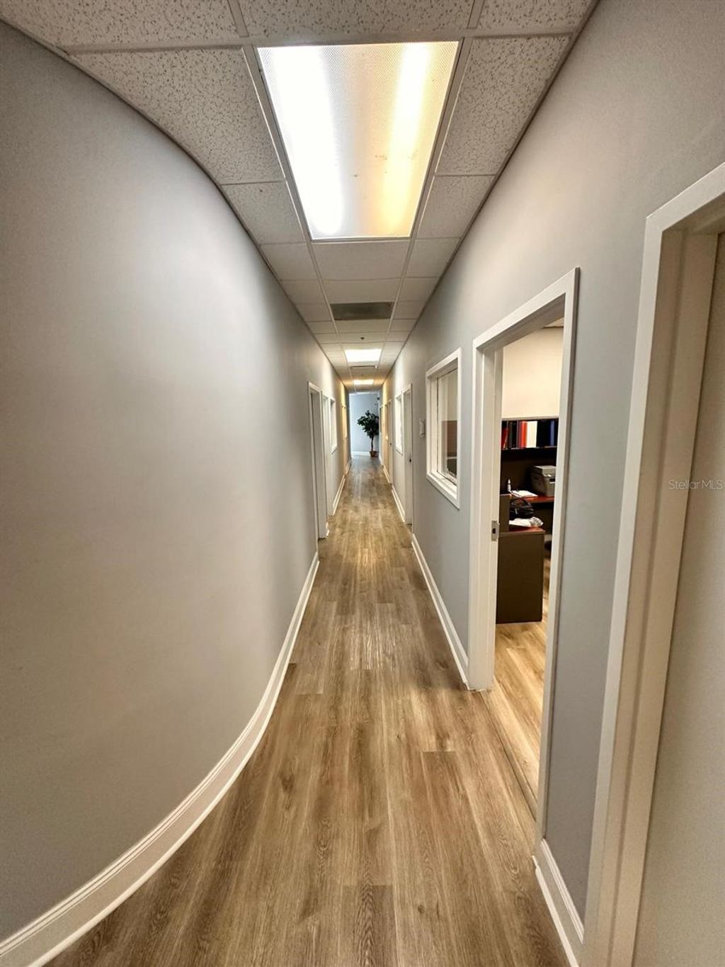 Photo of 7901 Kingspointe Parkway #28/7, Orlando, FL 32819 (MLS # O6389861)