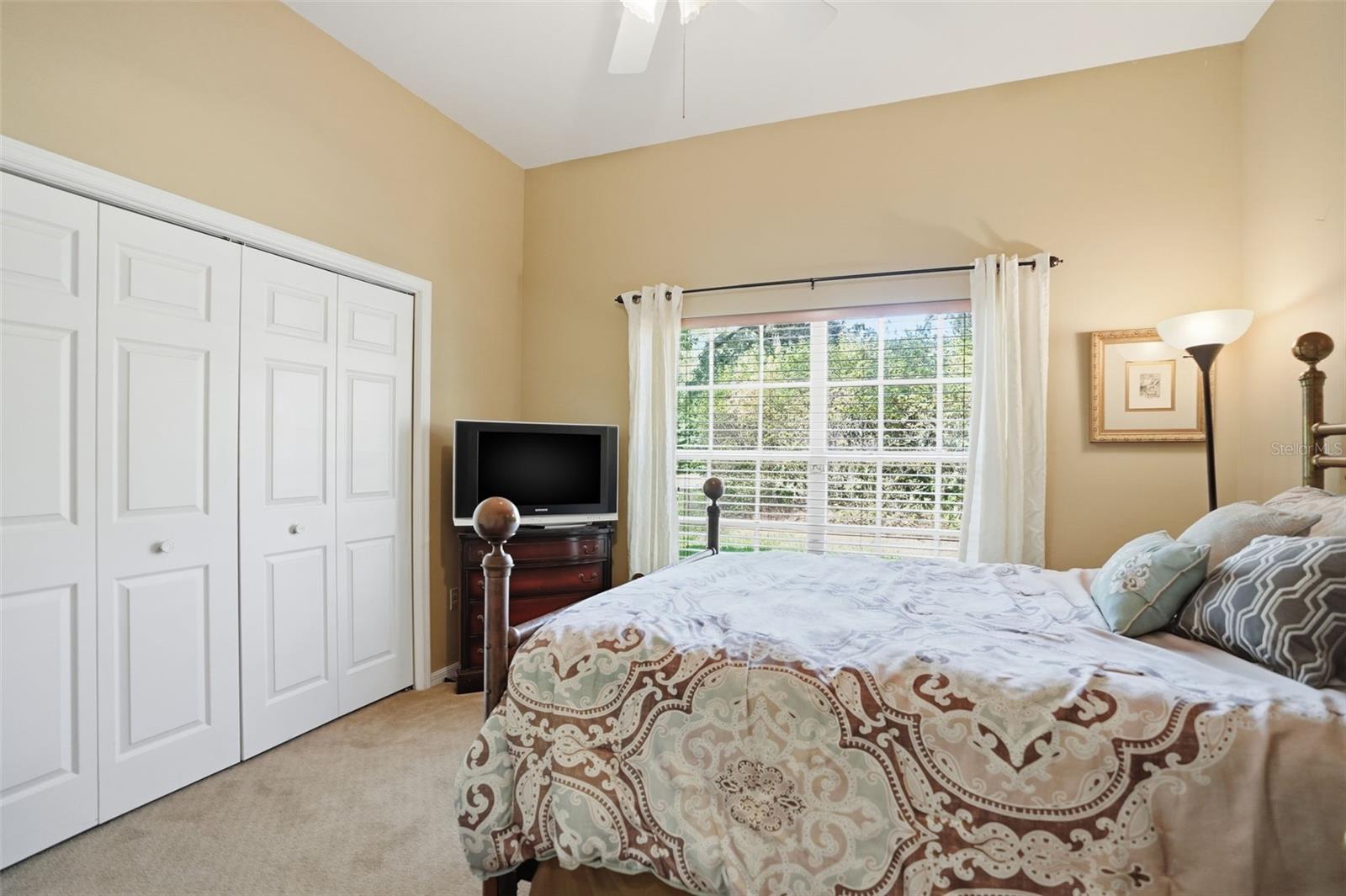 LAKE IN THE WOODS PH V - Residential